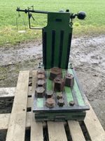 Antike Waage mit Gewichten