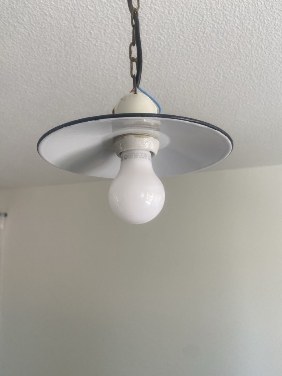 Lustres & lampes de plafonds: Antike Hängelampe Email – D'occasion à Wangen an der Aare par Thedog 2