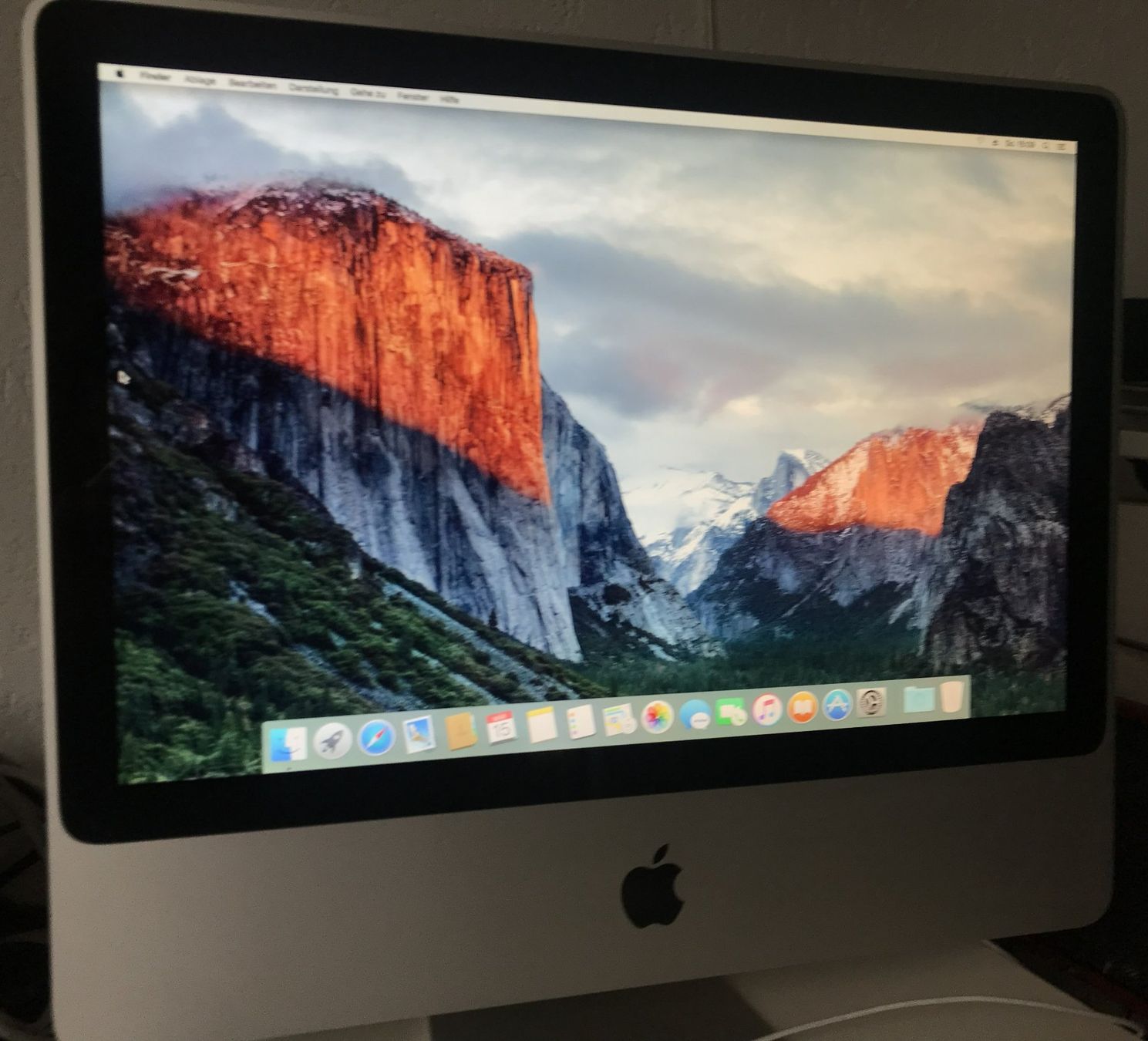 Apple PC: Apple iMac 20''  (Early 2008 - A1224) – Usato da Bern venduto da Zuelue