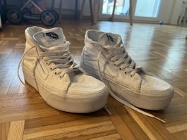 VANS WHITE HIGH-TOP SNEAKERS