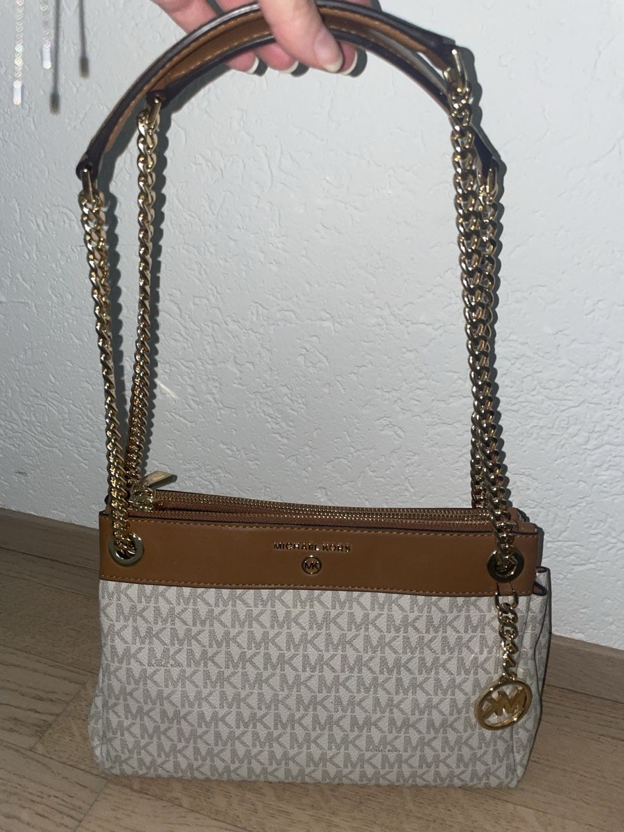 Michael Kors Borse da donna: Michael Kors Umhängetasche – Usato da Schaffhausen venduto da anj_c89q