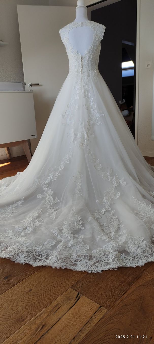 Vestiti: Traumhaftes Da Vinci Brautkleid Gr. 36/38 – Usato da Wil SG venduto da Chilla88 6