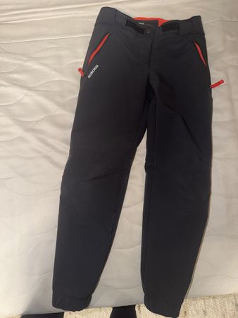 Quechua Wanderhose schwarz Grösse 123-130 cm neuwertig