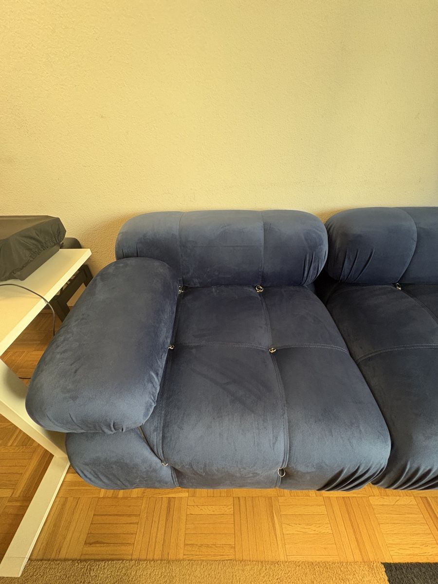 Divani: Atelier del Sofa Bubble Velvet Blue – Nuovo (secondo la descrizione) da Glattbrugg venduto da Fabiolous1 2