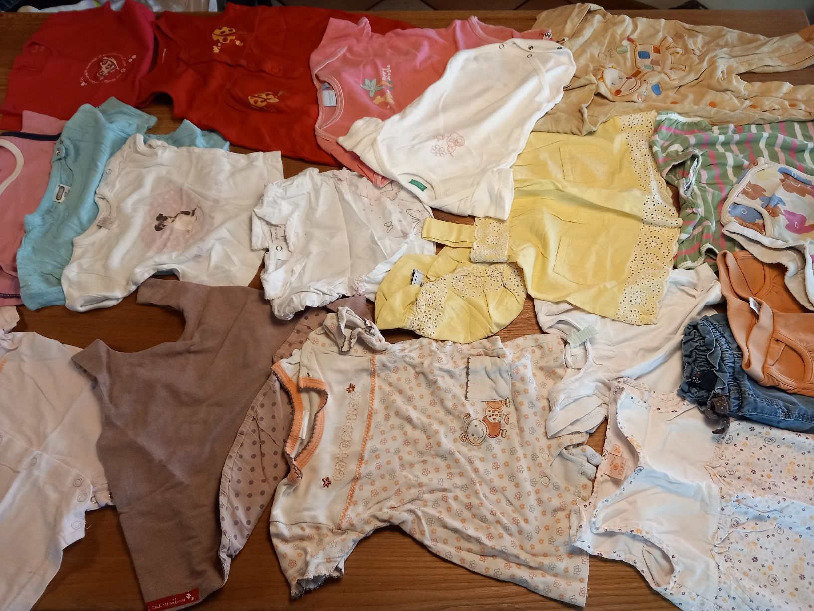Lotti & Set di vestiti: lot fille 62 – Usato da Courrendlin venduto da tititchoun