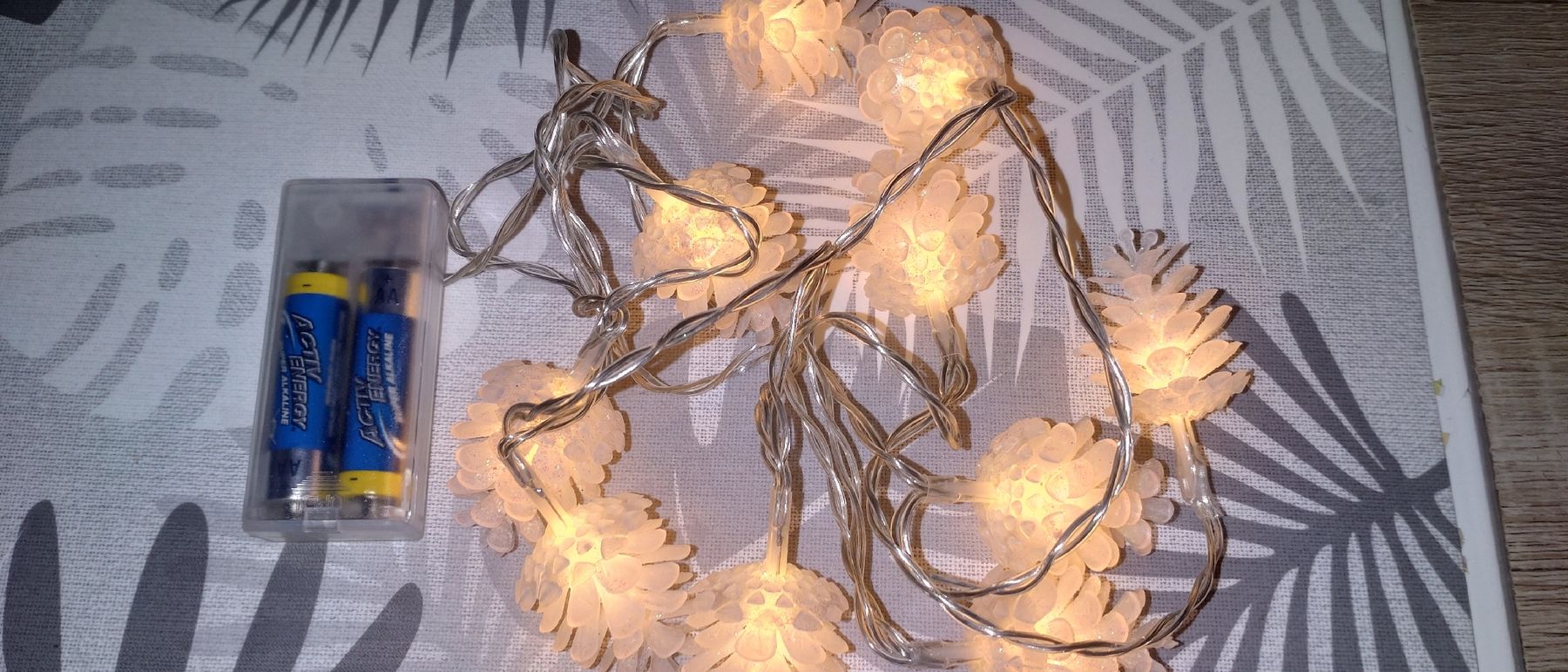 Ghirlande e barre luminose: Lichterkette Tannenzapfen – Usato da Bremgarten AG venduto da irmscherastraH