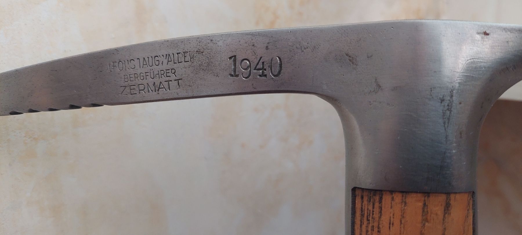 Matériel de grimpe: Piolet – D'occasion à Genève par Revlan 3