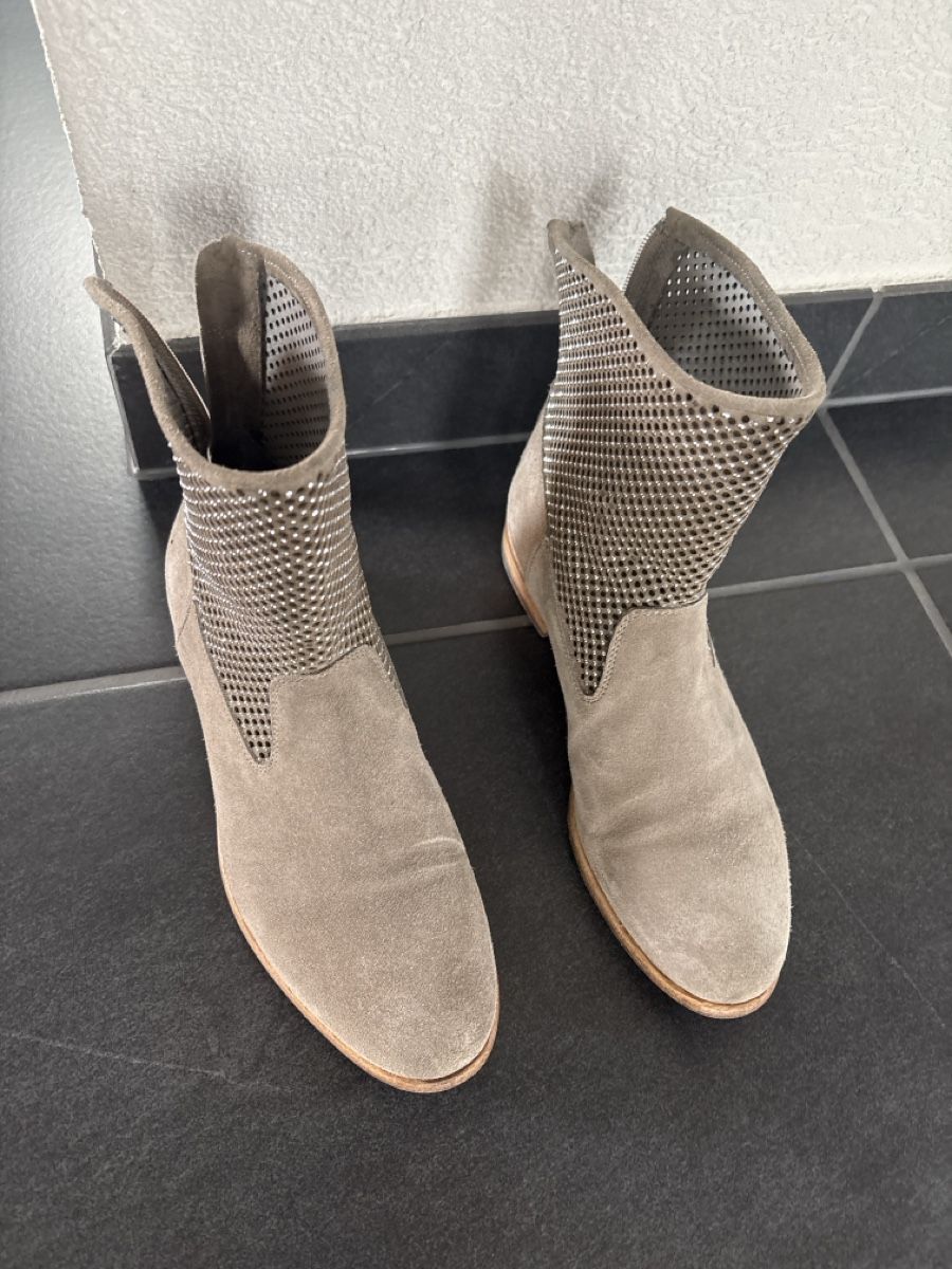 Scarpe da donna: Bottillon en daim  – Usato da Riddes venduto da nati48 2