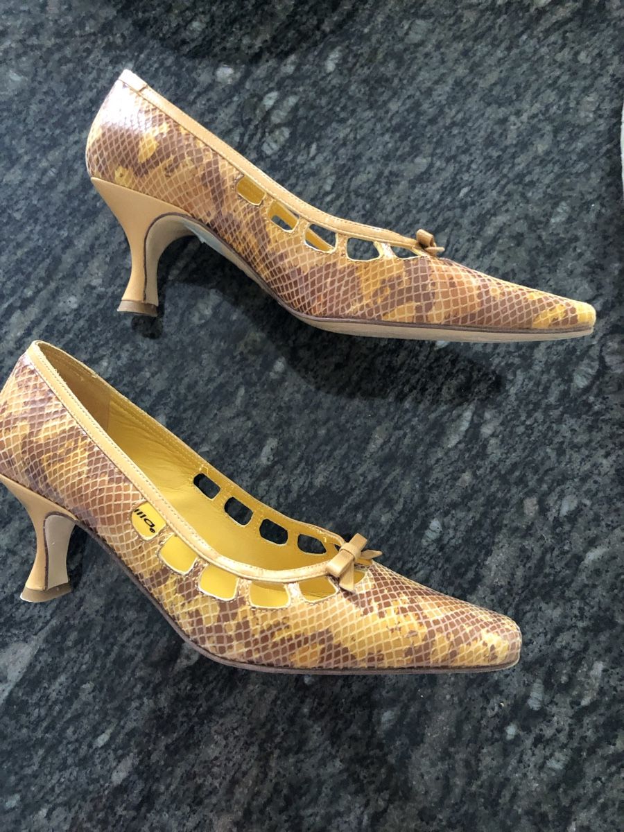 Scarpe da donna: Pumps Maisgelb – Nuovo (secondo la descrizione) da Solothurn venduto da Congela 1