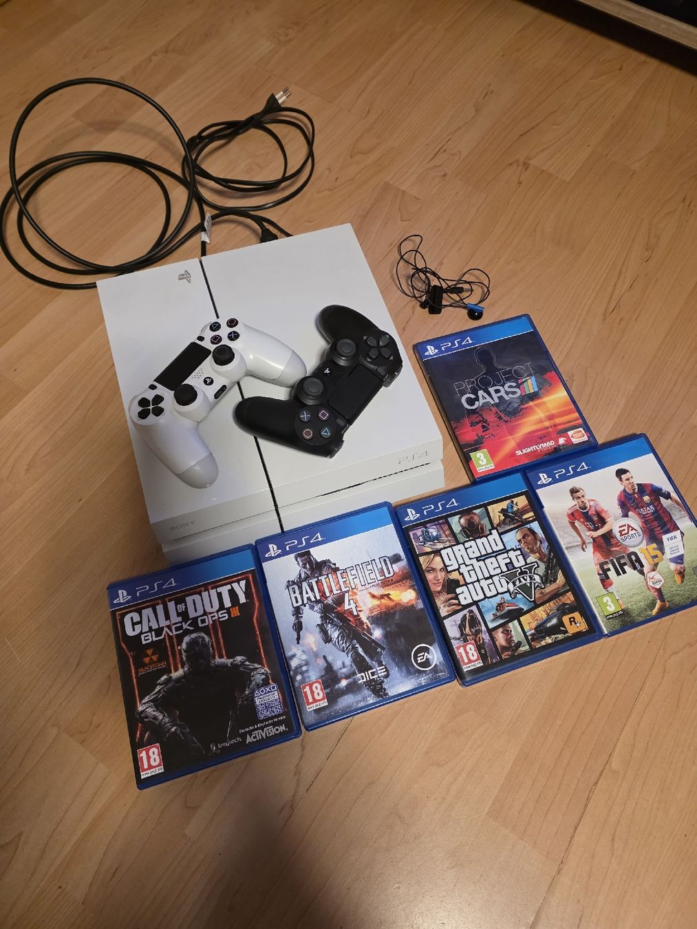 Sony Konsolen: Sony Plastation 4 – Gebraucht aus Möriken AG von lu8801 1