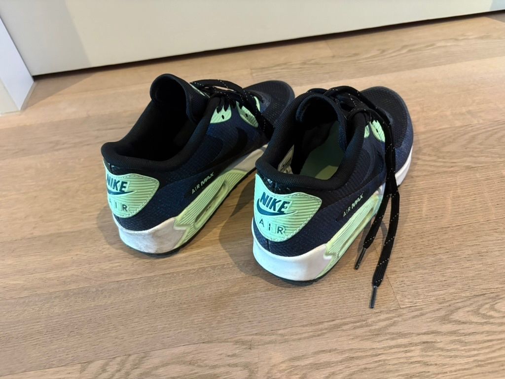 Nike Scarpe da donna: Damenschuh Nike Air – Usato da Horgen venduto da sydg 1