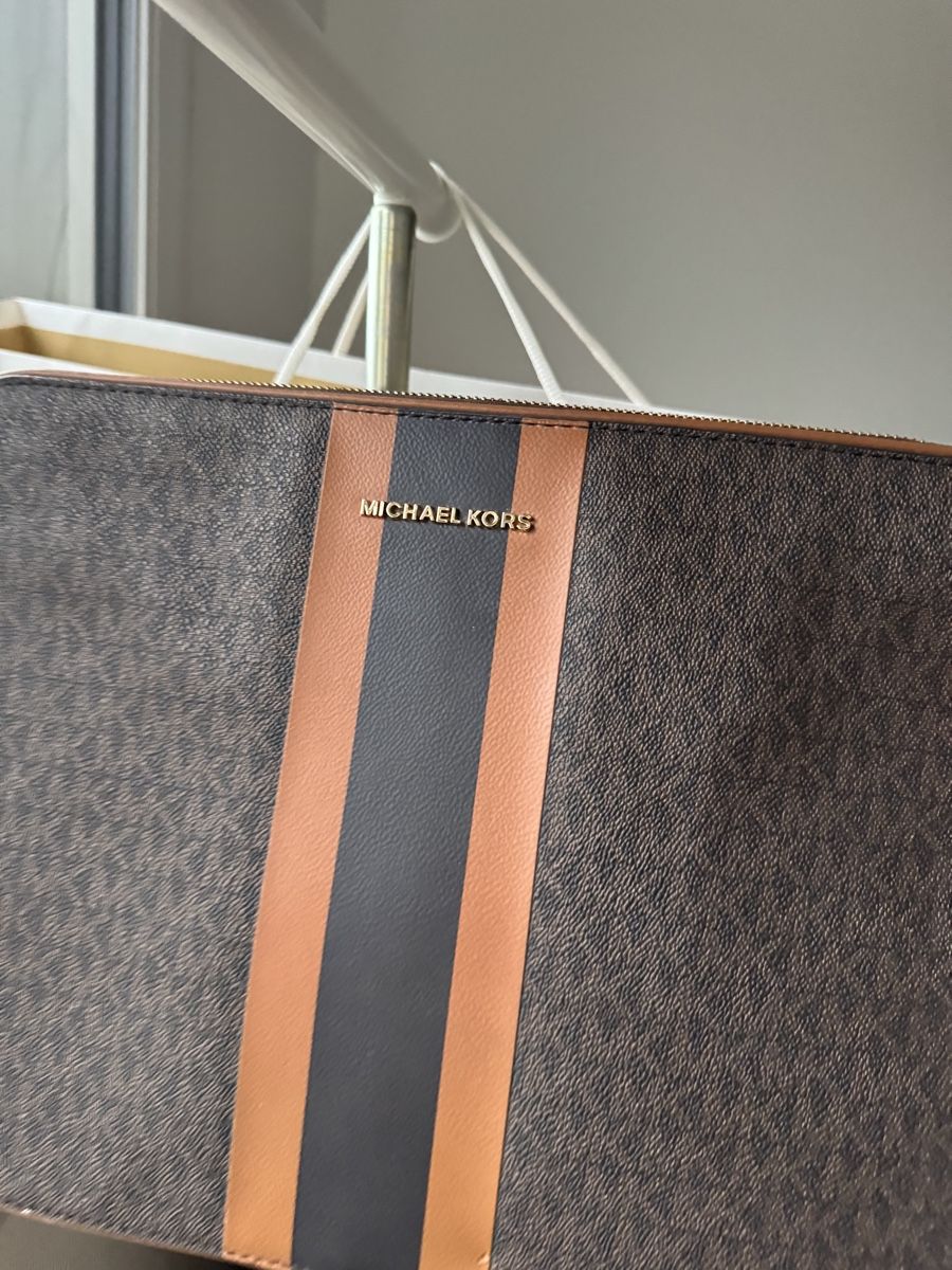 Michael Kors Koffer & Taschen: Elegante Michael Kors Laptoptasche – Neu (gemäss Beschreibung) aus Spreitenbach von TheStyleAtelier 1