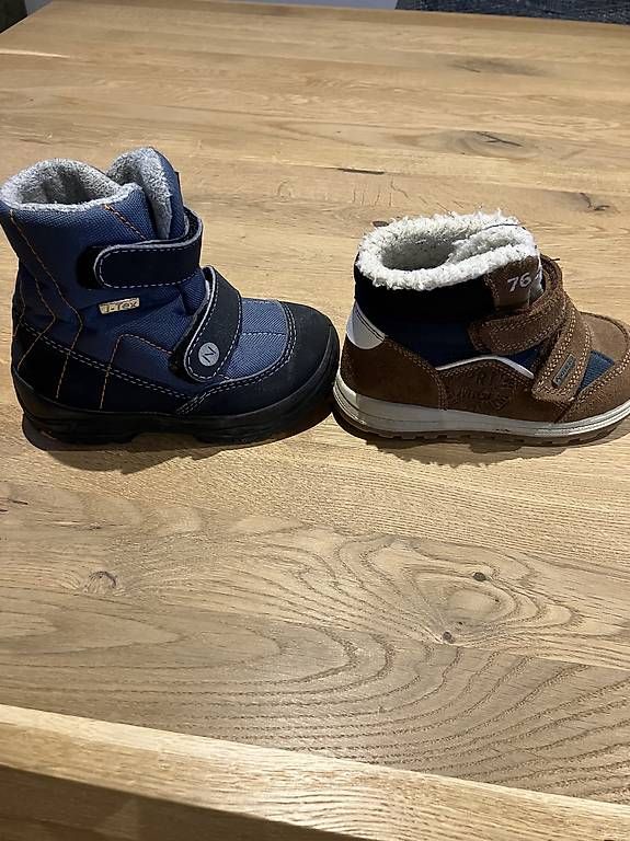 Schuhe für Jungen: Winterschuhe Gr.24 – Gebraucht aus Roggwil BE von waelchli87 1