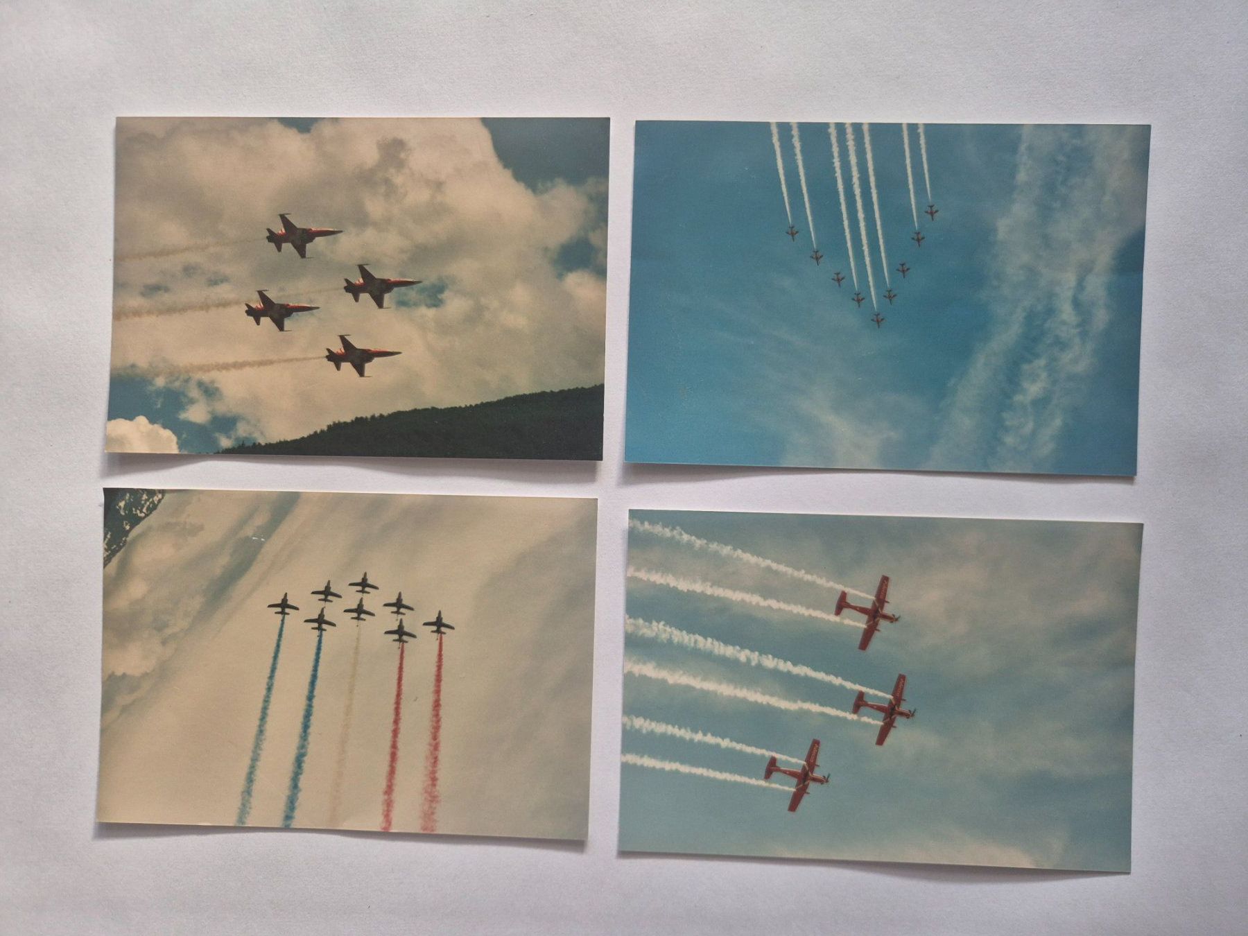 Foto & Immagini: 4 Luftbilder Flugshow Patrouille Suisse – Usato da Langendorf venduto da zvonu161