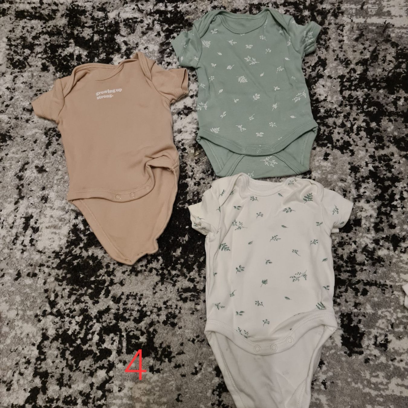 Ensembles coordonnés: Baby Kleider Set 4 Grösse 50-56 – D'occasion à Stansstad par saschaz88 2