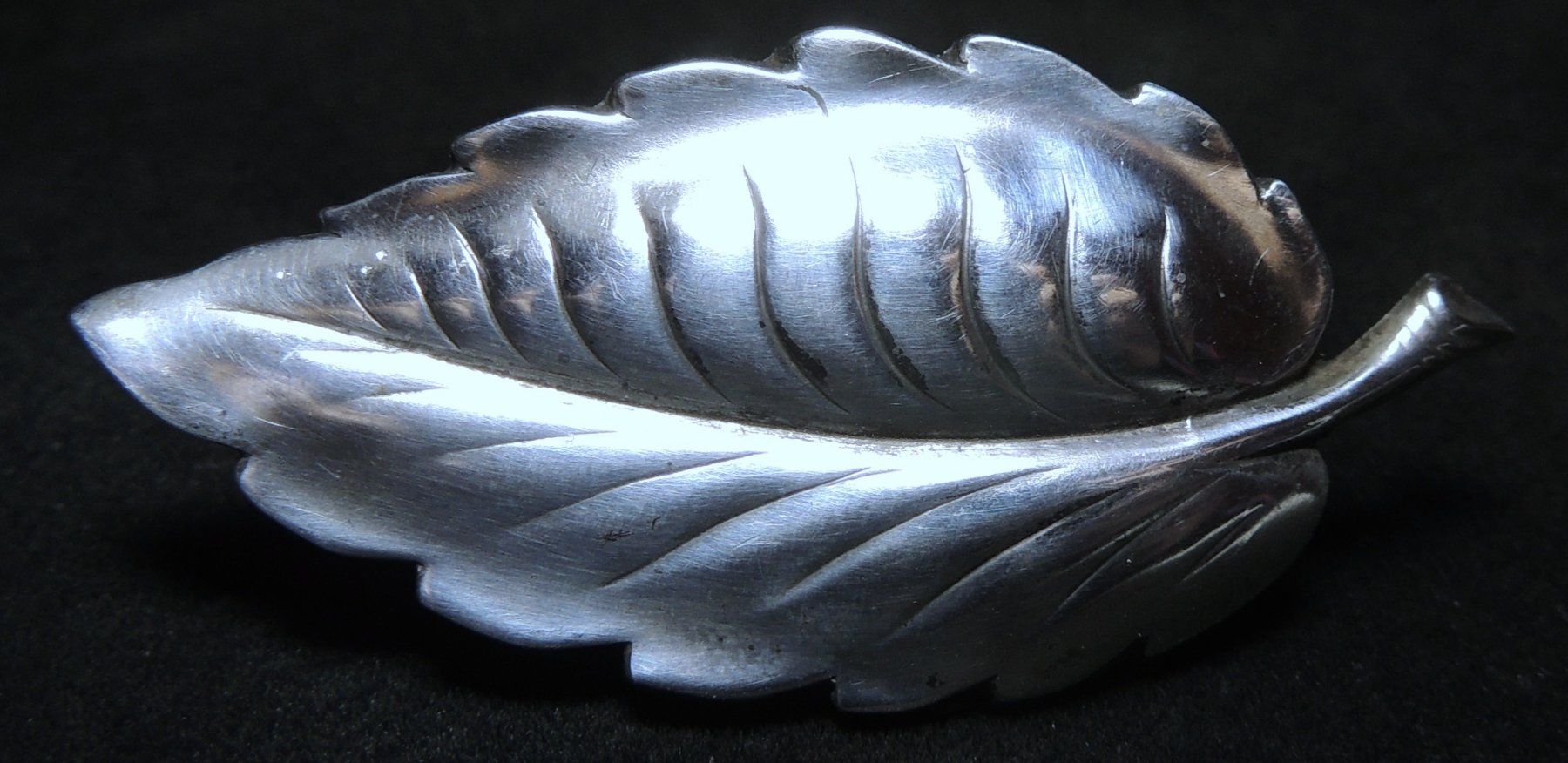 Broches & Aiguilles: Silber 800 Brosche in Blattform – D'occasion à Waldenburg par schaller707 2