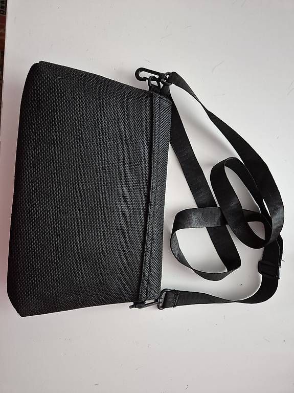 Sonstige Kleidung & Accessoires: Sac bandoulière  – Gebraucht aus Lausanne von ser_6j2q 2