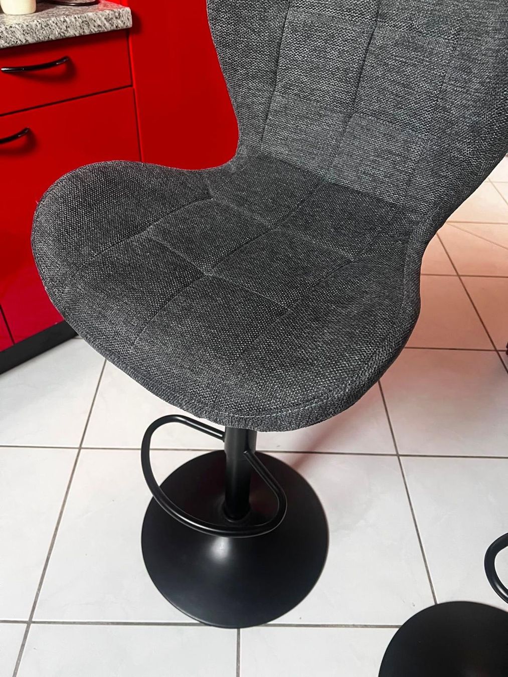 Allestimento di negozi e stand fieristici: Bartisch + 2 Hocker – Usato da Neerach venduto da irasan 5