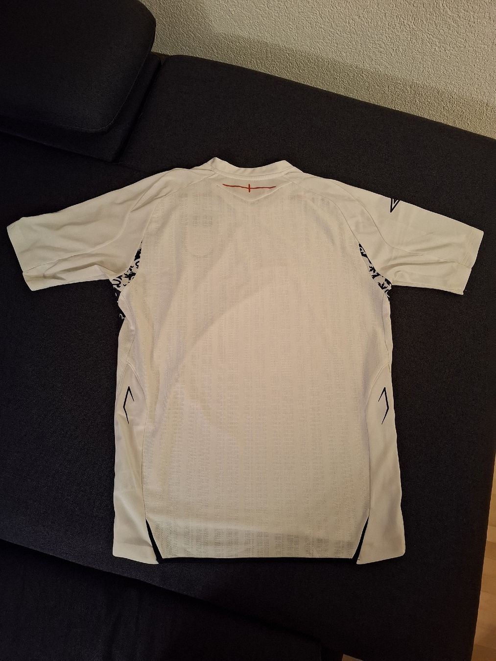 Umbro Canottiere & Pantaloni: England Trikot – Usato da Niederönz venduto da g_si 1
