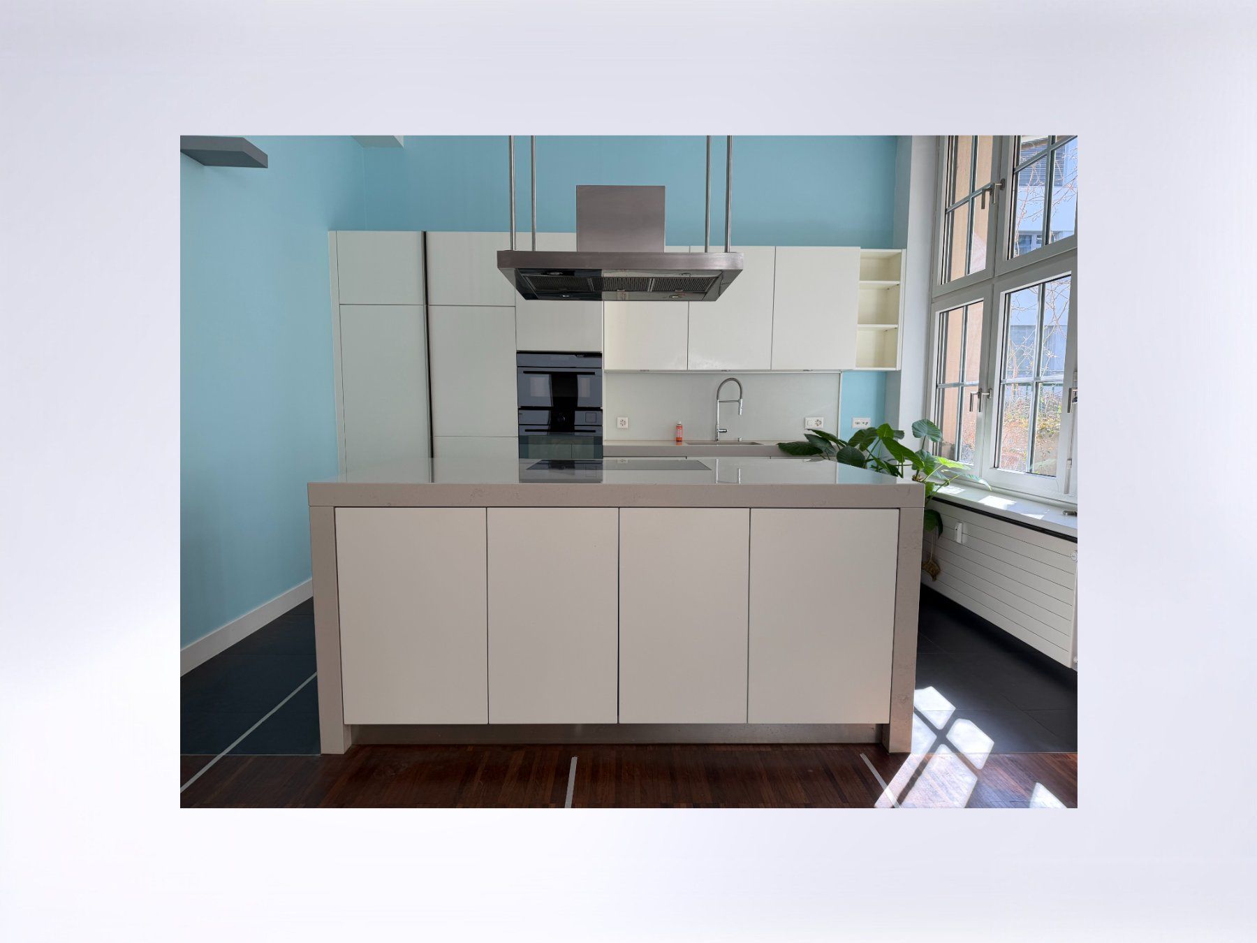 Cucine complete: moderne Küche (mit Electrolux-Geräte) – Usato da Glattbrugg venduto da BauTeile