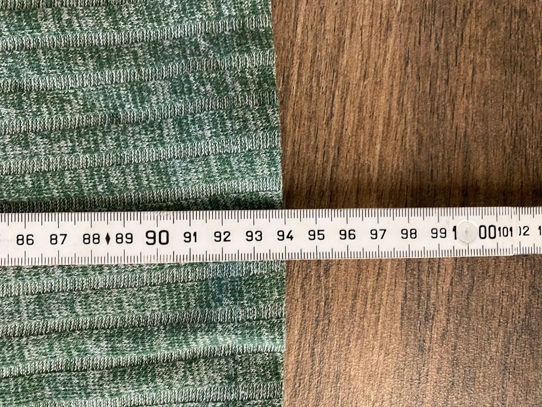 Asos Hosen: Asos Design Curve Hose elastisch grün Gr. 52 – Gebraucht aus Pratteln von a23_j2gs 6