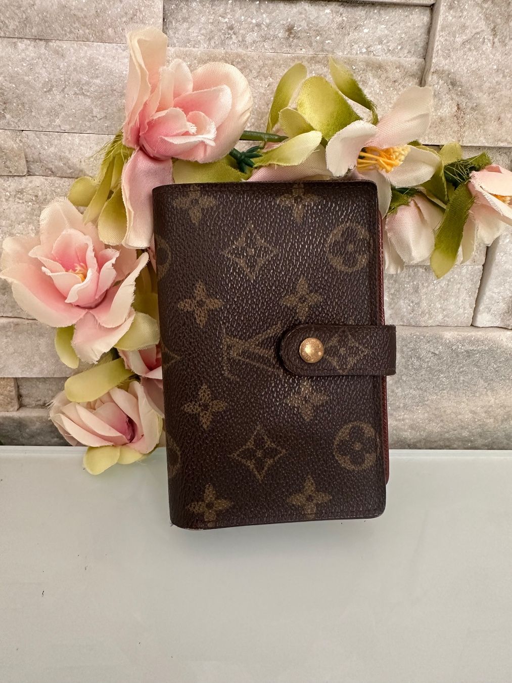 Louis Vuitton Portemonnaies: Louis Vuitton Compact Wallet - Nr. 1040 – D'occasion à Hittnau par LuxAndMore