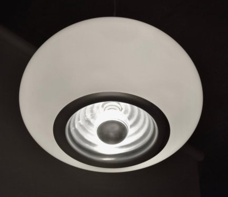 Flos Lustres & lampes de plafonds: FLOS "Black & White" Pendelleuchte, Design 1965, Space Age – D'occasion à Wabern par pantener