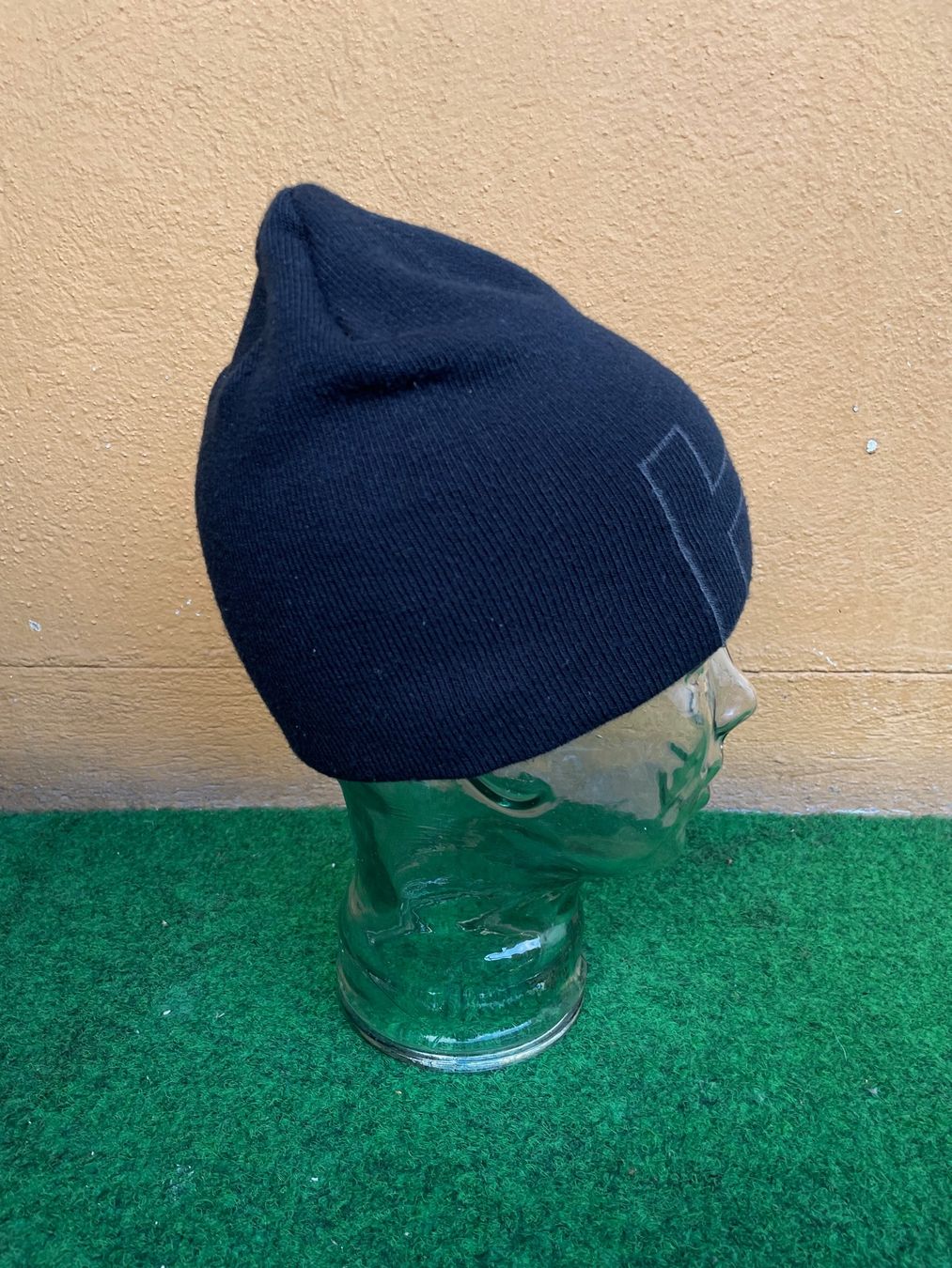 Helly Hansen Copricapi, berretti & cappellini: Vintage Y2K Beanie Helly-Hansen – Usato da Zürich venduto da le_souk 3