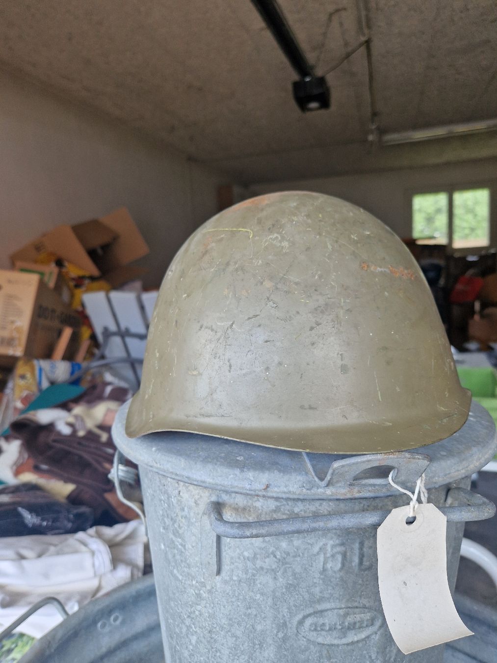 Armée suisse Uniformes & Effets: Arme Helm neuwertiges Leder – D'occasion à Mörigen par Clio111