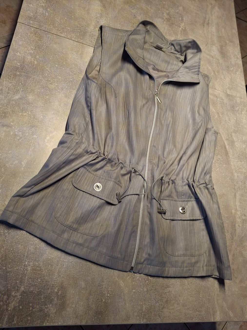 Gilet & Giacche senza maniche: Gilet gris argent taille 42 – Usato da Villiers venduto da san_jn5w