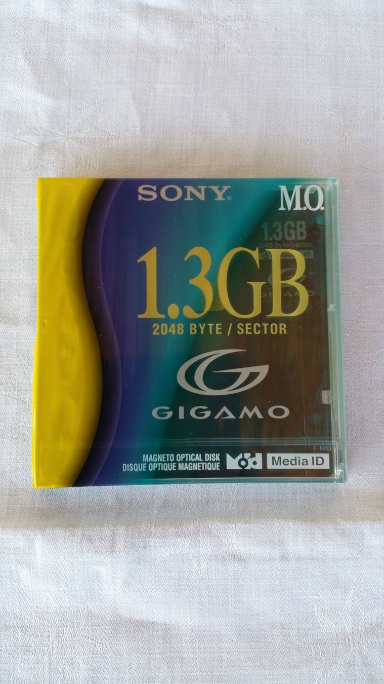 Dischi rigidi: Magneto-optical Disk 1,3 GB von Sony – Nuovo e nell'imballaggio originale da Bäretswil venduto da ricoric