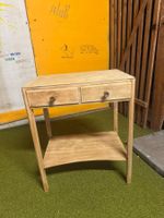 Flurmöbel aus Holz