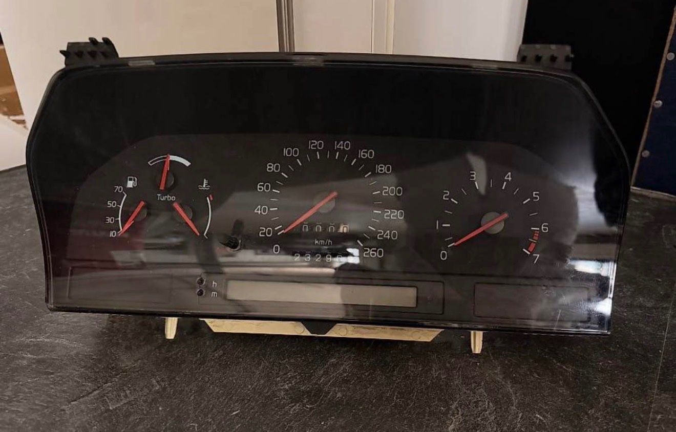 Volvo Toutes les pièces auto: Volvo 850R Tacho Original Volvo – D'occasion à Gossau SG par cloud9