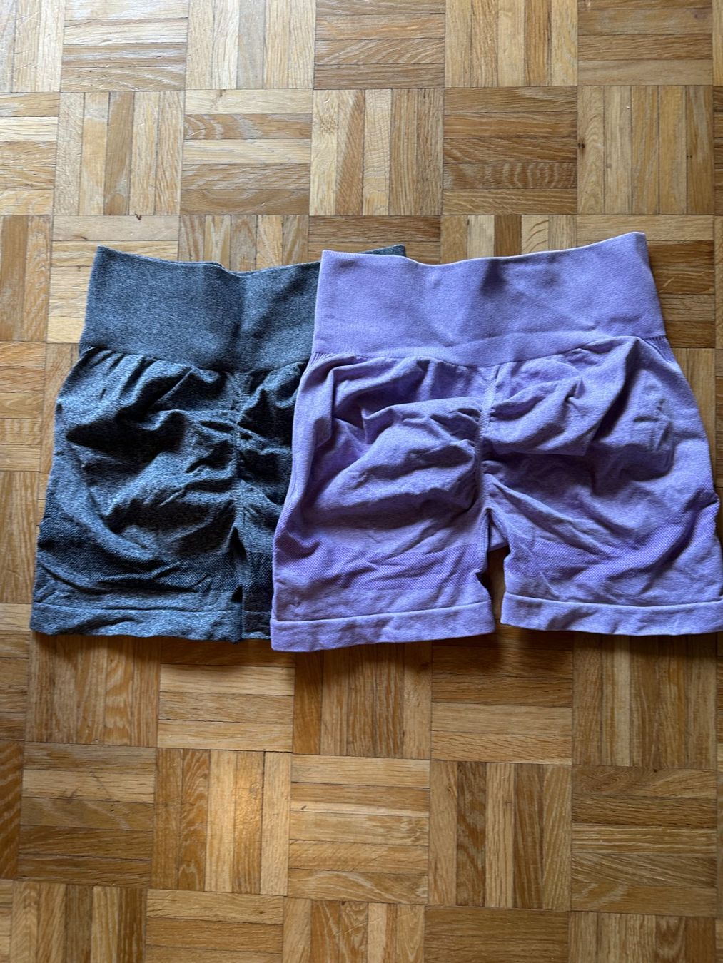 Lots de vêtements: Kleiderpaket – D'occasion à Balsthal par dasesaro 1