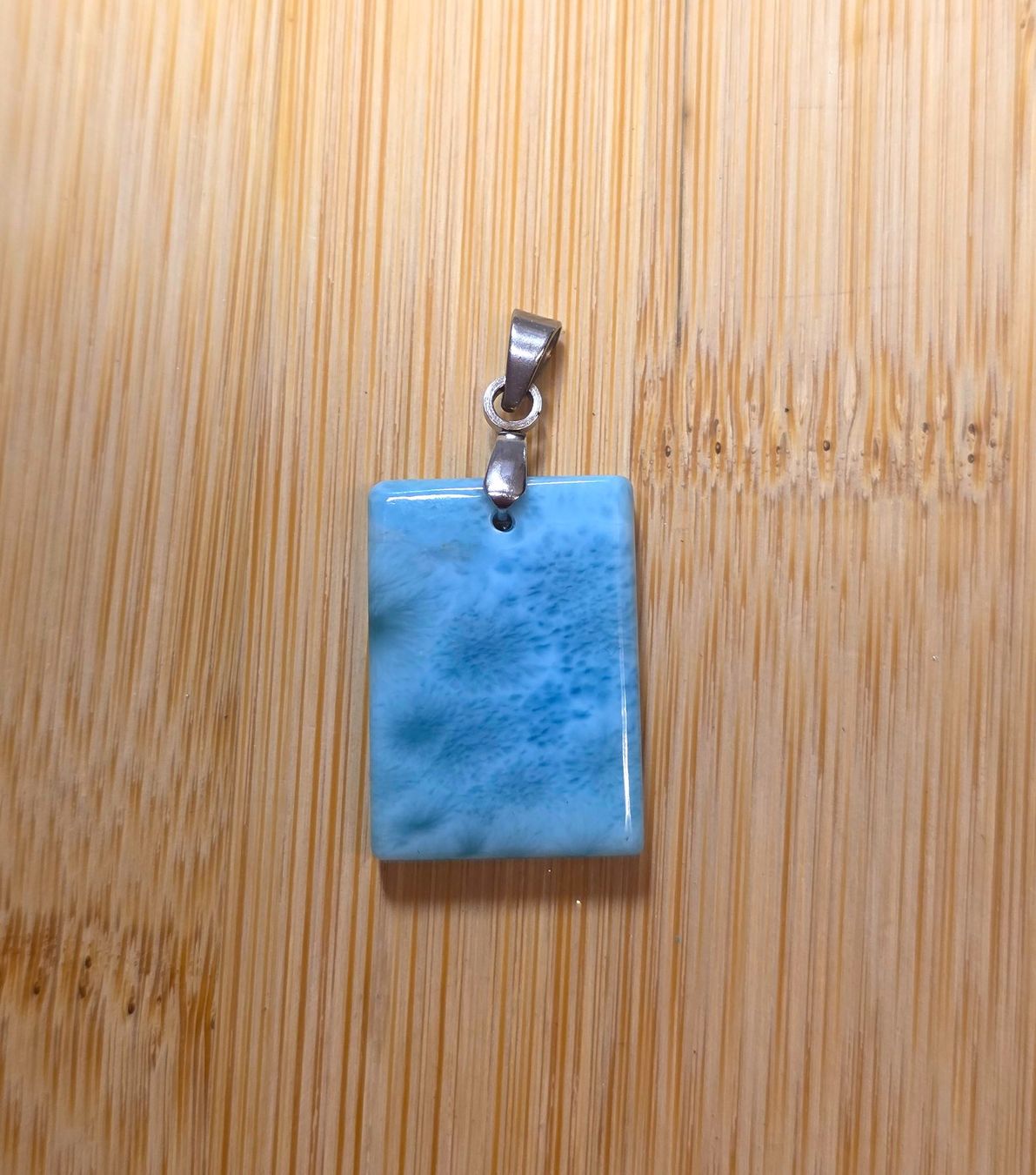 Minerali & Pietre curative: Top Larimar Anhänger mit Metallöse – Nuovo e nell'imballaggio originale da Matzingen venduto da Shay_Crystalz