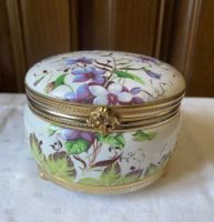 Boîte en porcelaine de Sèvres