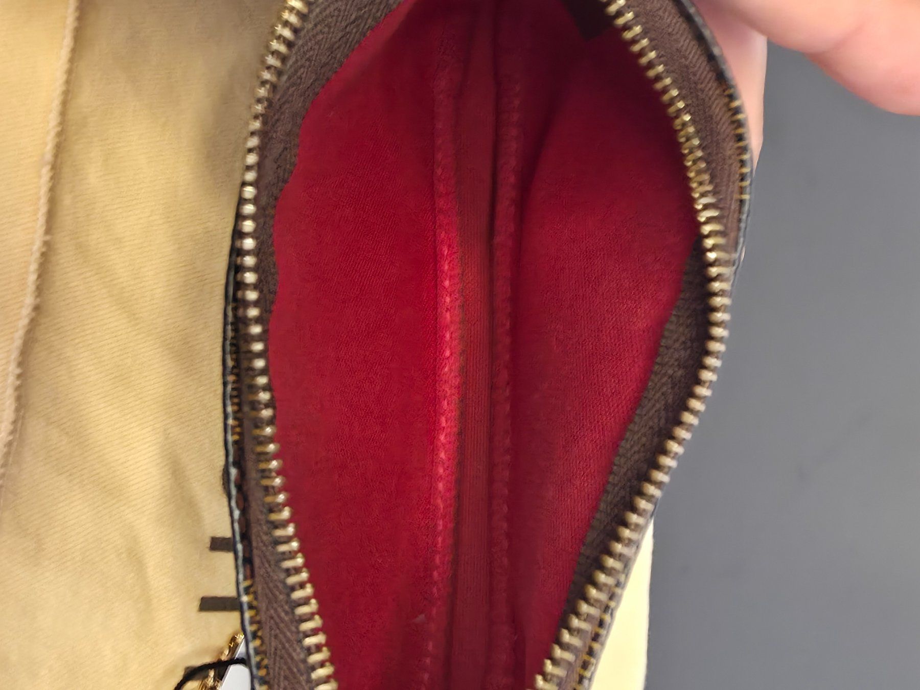 Louis Vuitton Borse da donna: LOUIS VUITTON Mini Pochette Accessoires - N58009 – Usato da Dietlikon venduto da litisop 2
