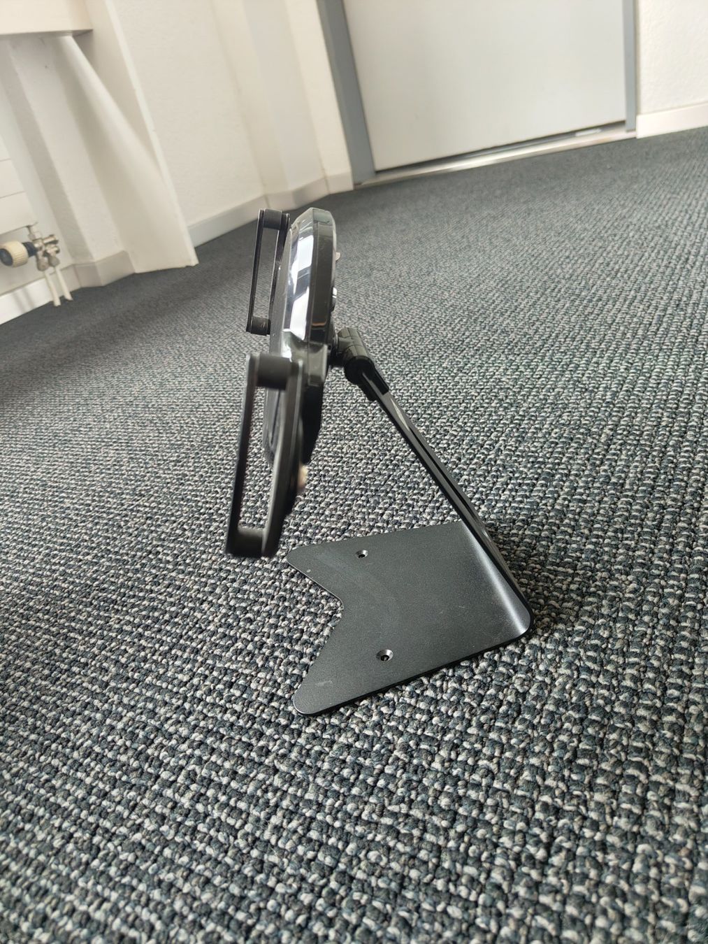 Sonstiges zu Computer & Netzwerk: Tablet Halterung – Gebraucht aus Glattbrugg von kommpass_gmbh 1