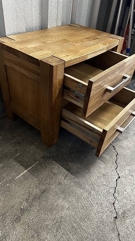 Comodini: Massivholz Nachttisch – Usato da Horgen venduto da rog_5zw5