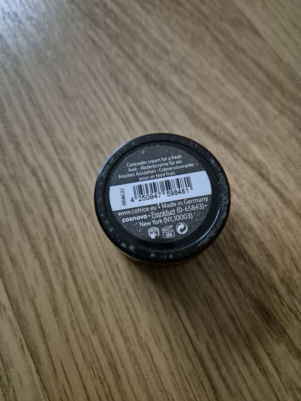 Catrice Make-up: Catrice Camouflage Cream Wake Up Effekt Concealer Make-up – Usato da Langenthal venduto da Polarisstern 1