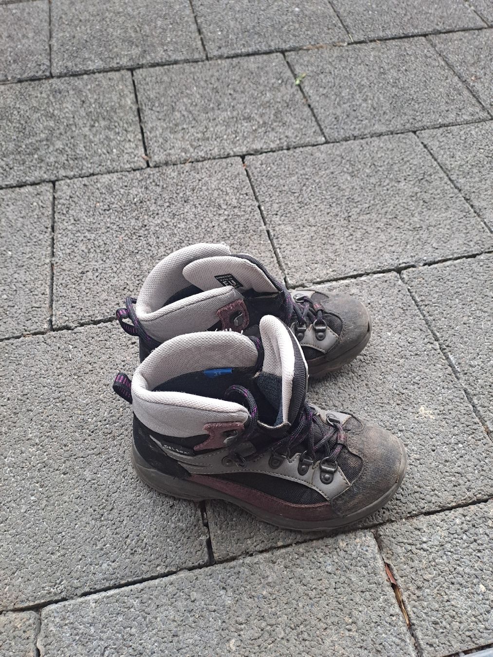 Scarpe per ragazzi: Kinder Wanderschuhe Gr. 31 – Usato da Wauwil venduto da iseli01