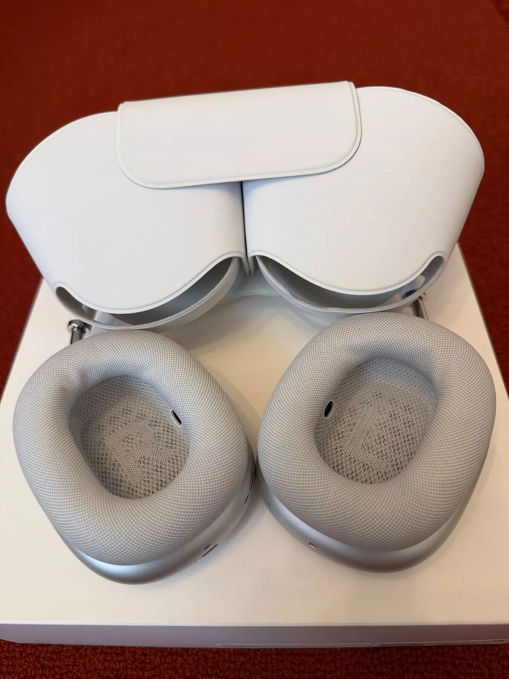 Apple Cuffie: Apple AirPods Max Silber Lightning OVP + Smart Case – Usato da Galgenen venduto da Chris02661002 4