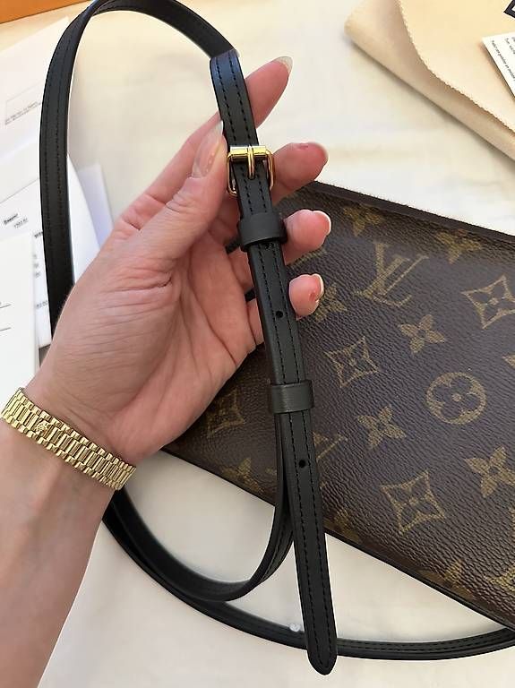 Taschen für Damen: Louis Vuitton Pochette Double Zip – Gebraucht aus Muttenz von Cookie1994 4