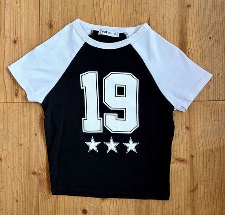 T-shirt d'été FB Sister, taille XS, NEW 12/14 ans