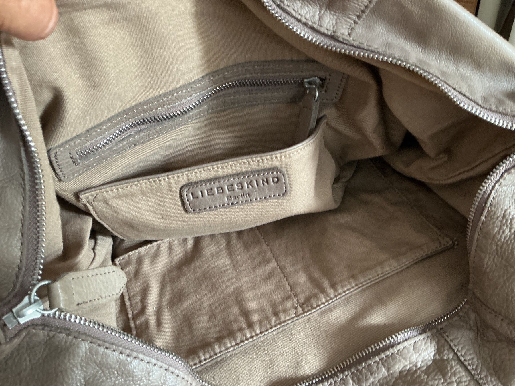 Liebeskind Taschen für Damen: Liebeskind grosse  Tasche Leder beige – Gebraucht aus Wettingen von Andres54 6