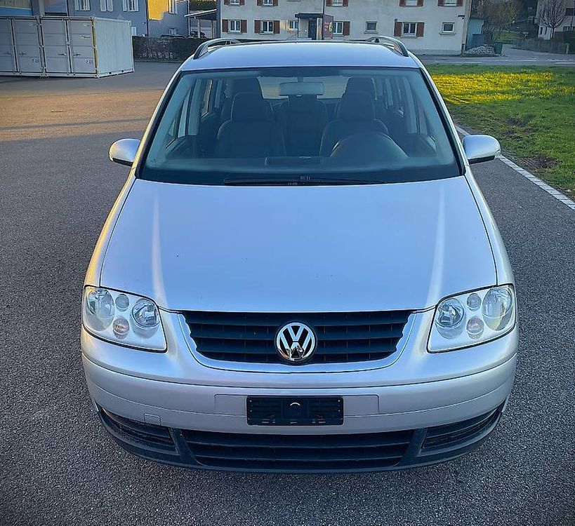 VW Touran 2.0 FSI Automatik 150 PS Läuft gut (Gebraucht) in Wil SG für ...