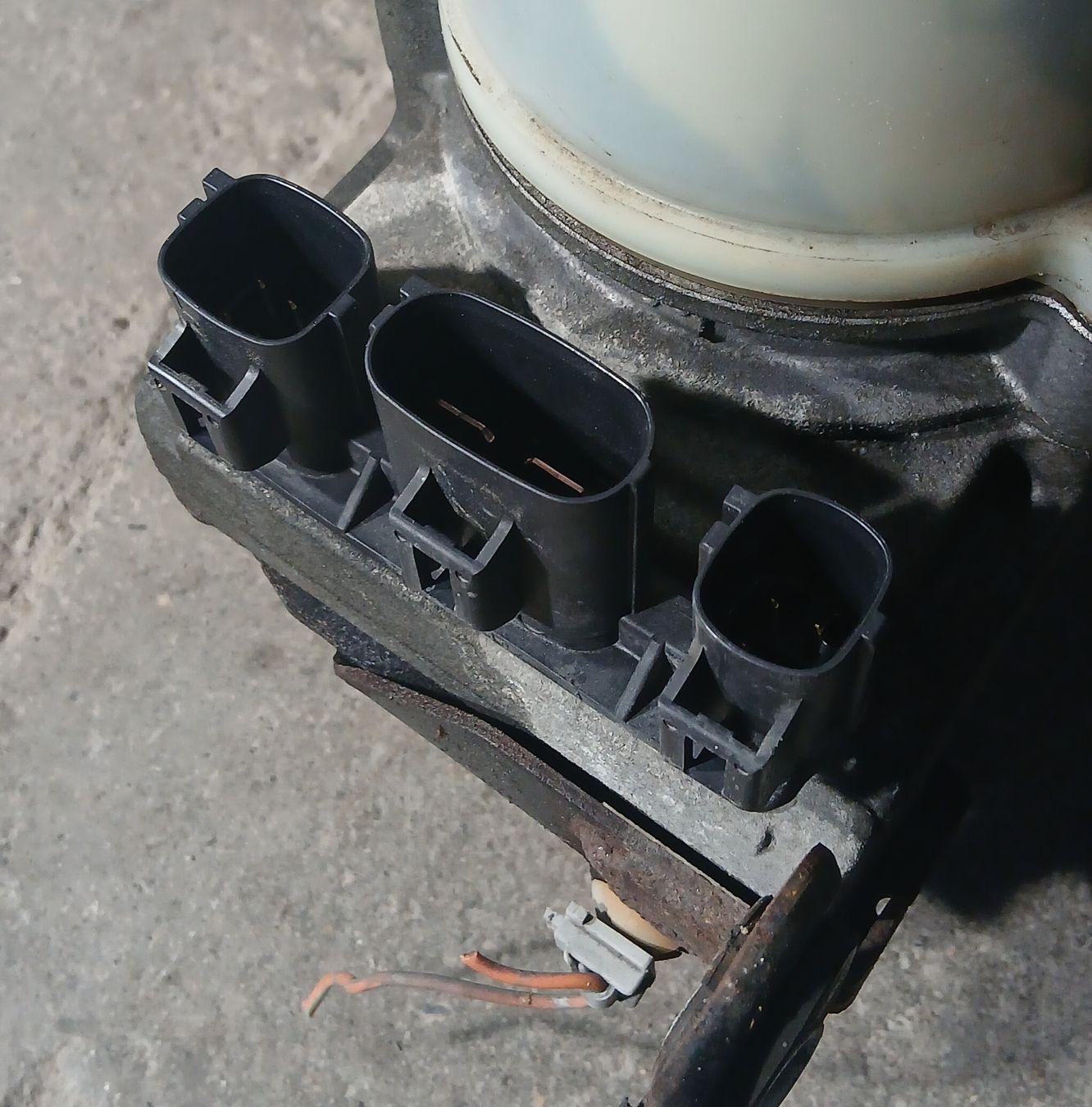 Mazda Alle Autoersatzteile: Pompe de direction assistée Mazda 3 2004-2014 – Gebraucht aus la heutte von Auto-stock 1