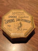 kleine antike Luxusdose Sphinx Stahlstecknadeln leer Karton