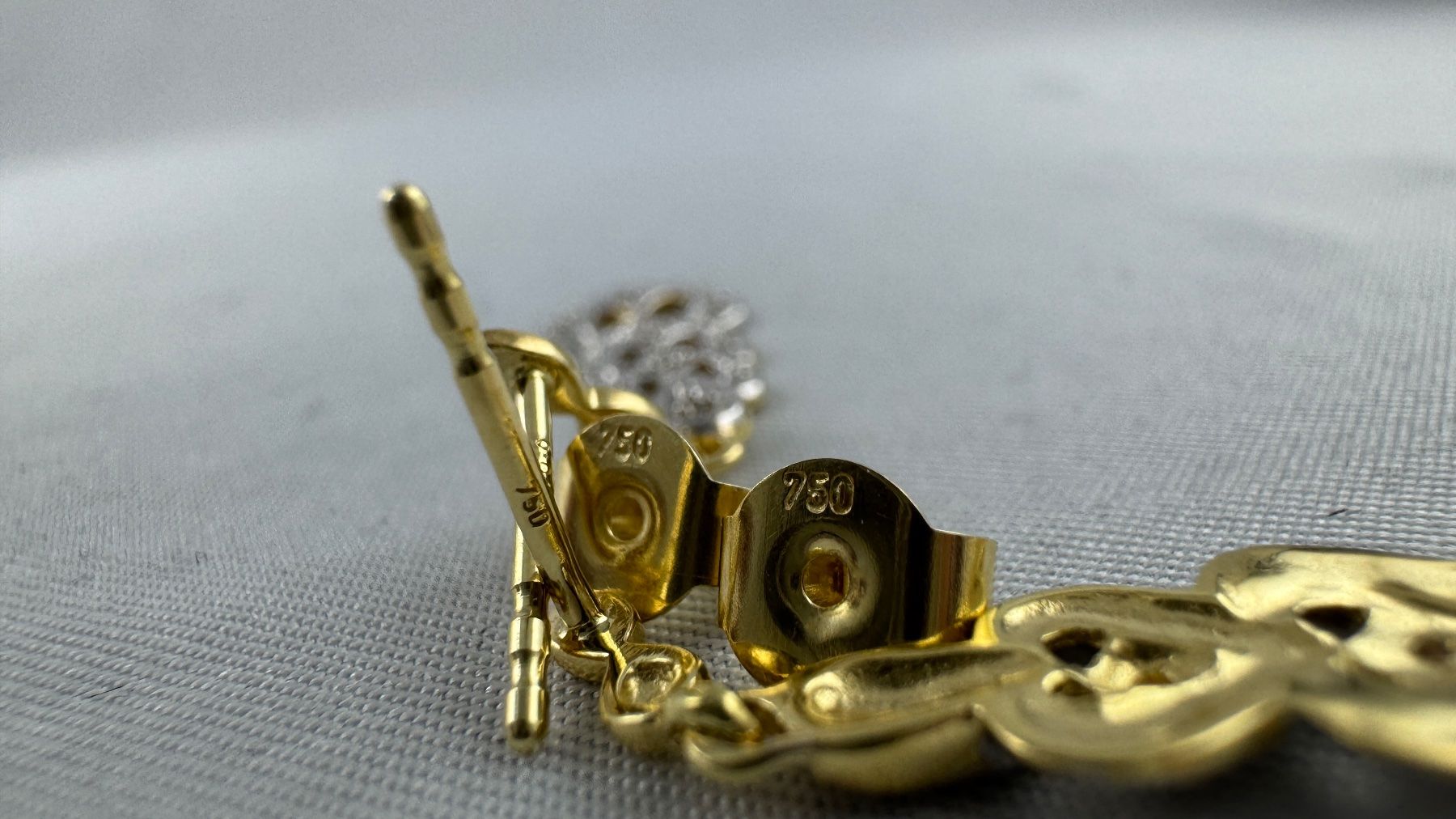 Ohrringe & -stecker: Ohrstecker in 750 Gold / 18 Karat AKTION BIS 30. JUNI!!! – Gebraucht aus kreuzlingen von fantasy_schmuck 3