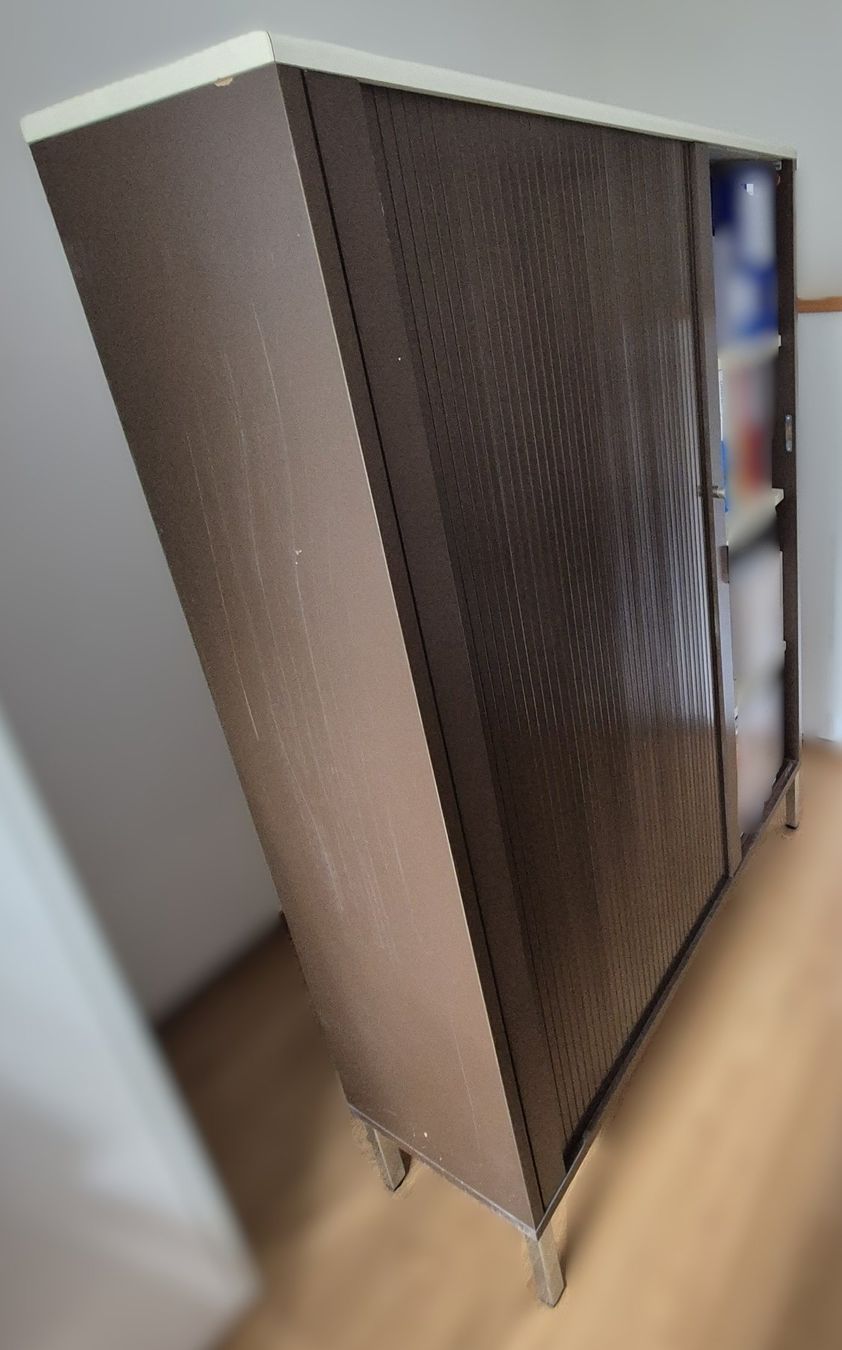 Schränke: Querrollladen Aktenschrank Massiv – Gebraucht aus Hinwil von Iceeagle 6